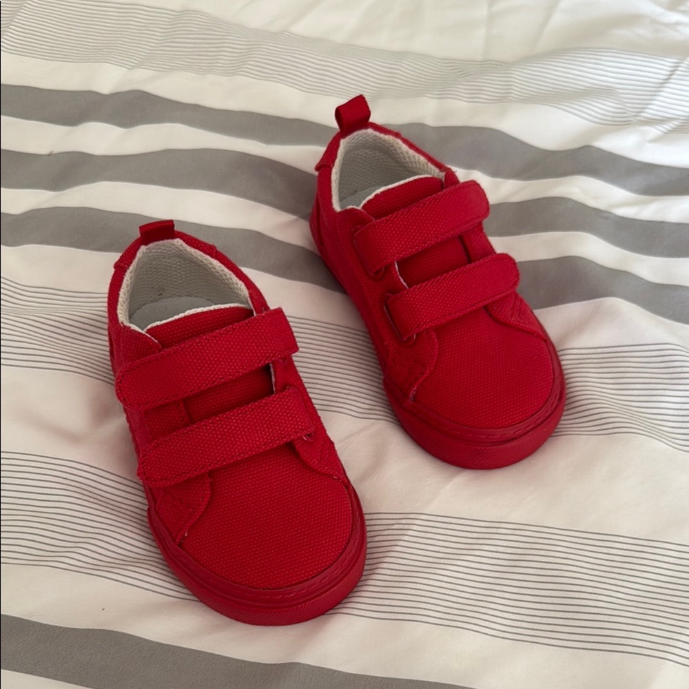 GAP Red Sneakers Kids size 6